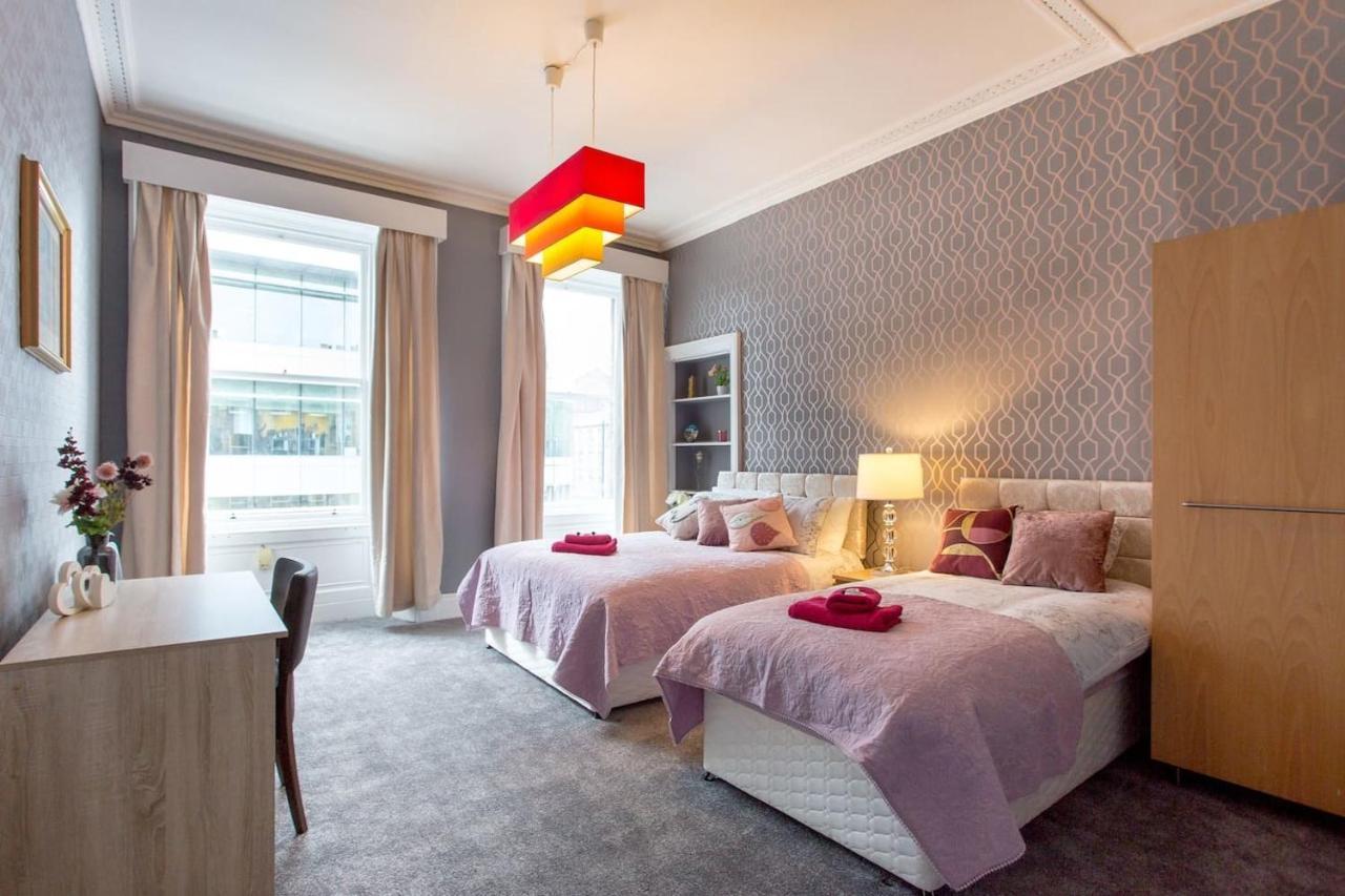 Stunning 2-Bed Apartment In Central Édimbourg Extérieur photo