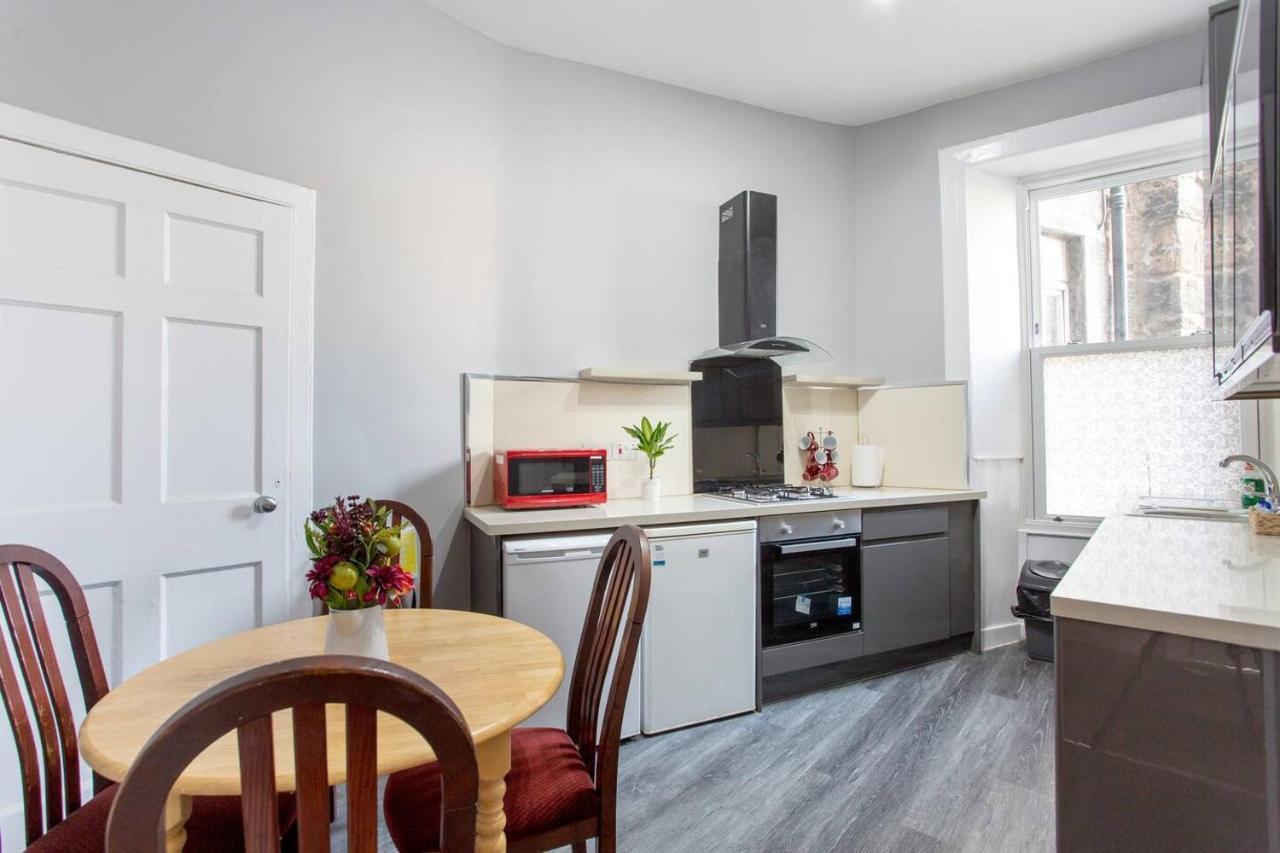 Stunning 2-Bed Apartment In Central Édimbourg Extérieur photo