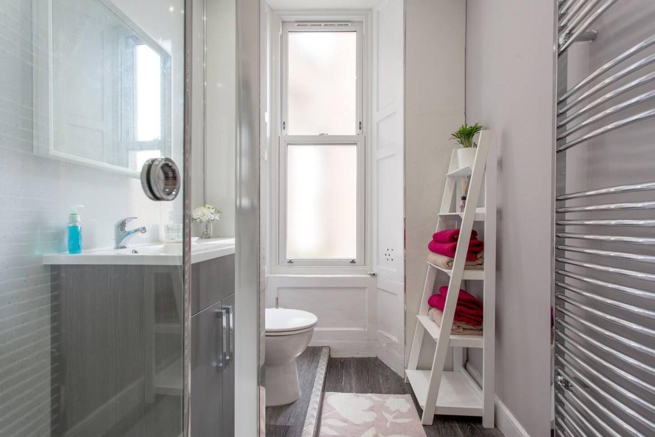 Stunning 2-Bed Apartment In Central Édimbourg Extérieur photo