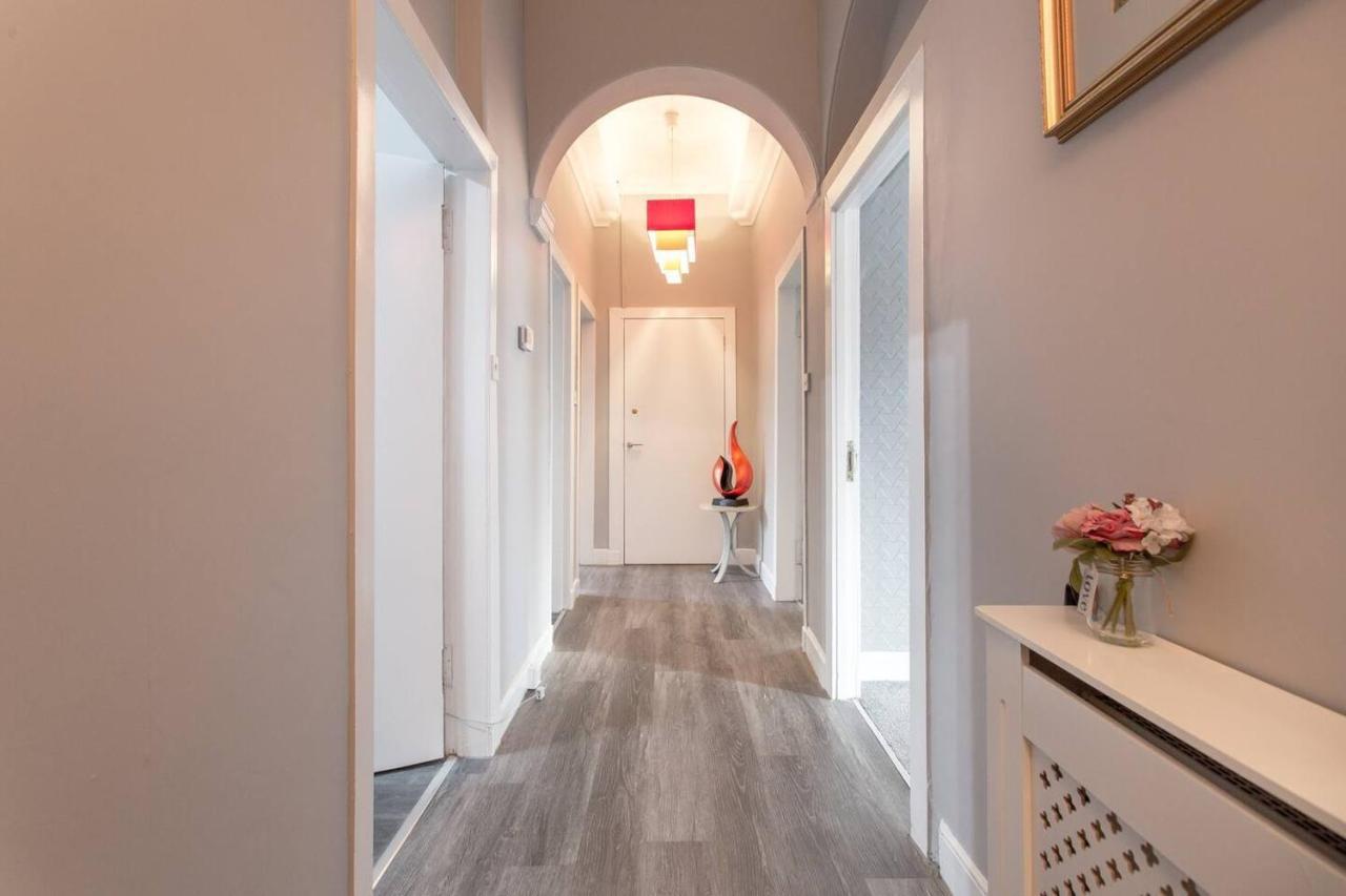 Stunning 2-Bed Apartment In Central Édimbourg Extérieur photo