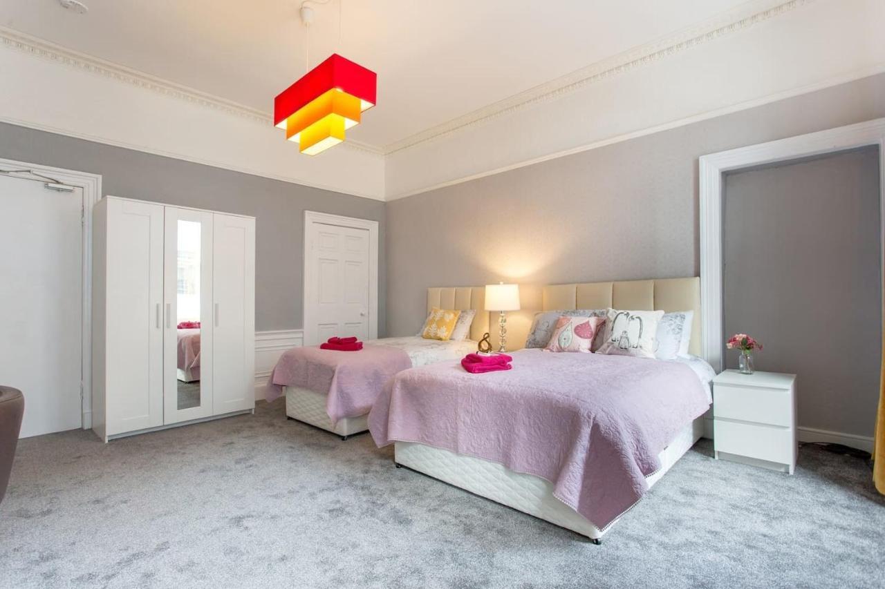 Stunning 2-Bed Apartment In Central Édimbourg Extérieur photo