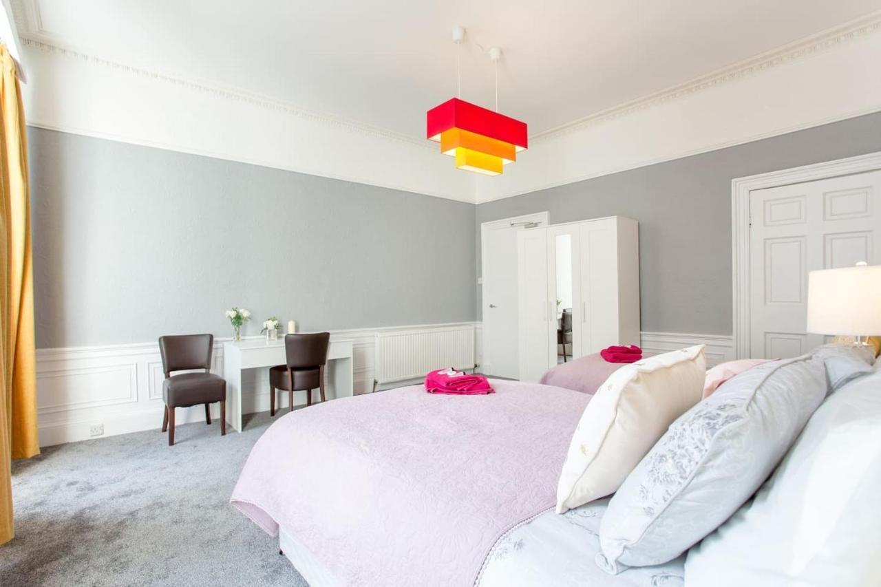 Stunning 2-Bed Apartment In Central Édimbourg Extérieur photo