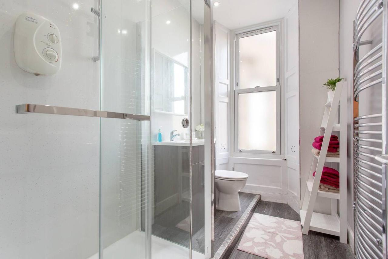 Stunning 2-Bed Apartment In Central Édimbourg Extérieur photo
