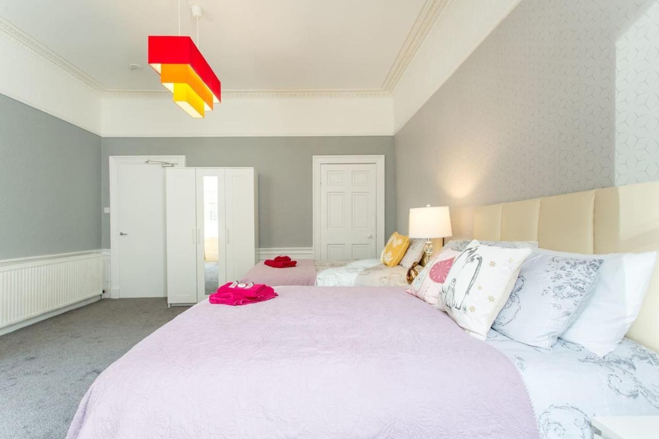 Stunning 2-Bed Apartment In Central Édimbourg Extérieur photo